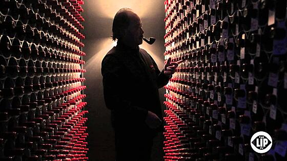 layout image (to proper size of the container)