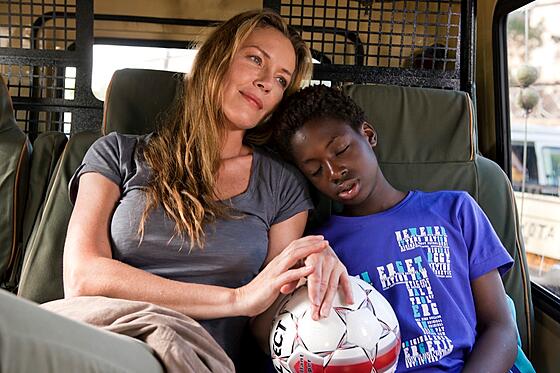 layout image (to proper size of the container)