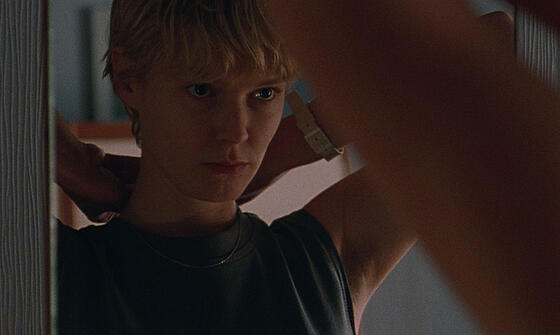 layout image (to proper size of the container)