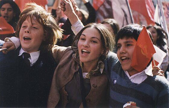 layout image (to proper size of the container)