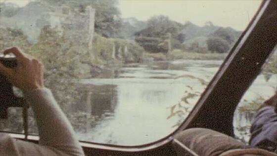 layout image (to proper size of the container)