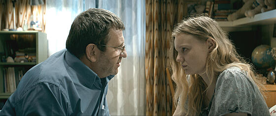 layout image (to proper size of the container)