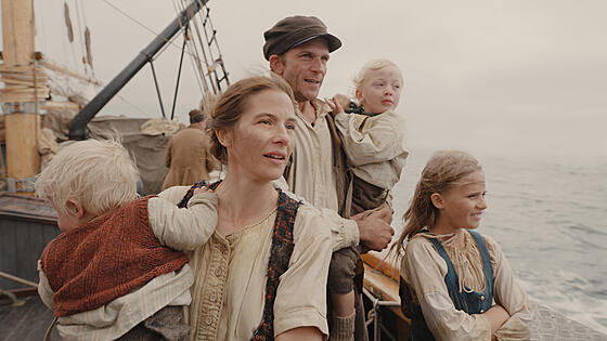 layout image (to proper size of the container)