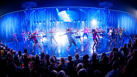 layout image (to proper size of the container)