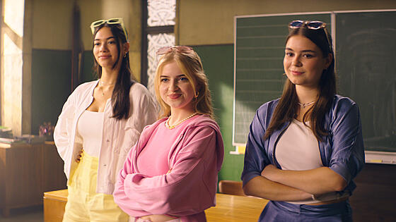 layout image (to proper size of the container)