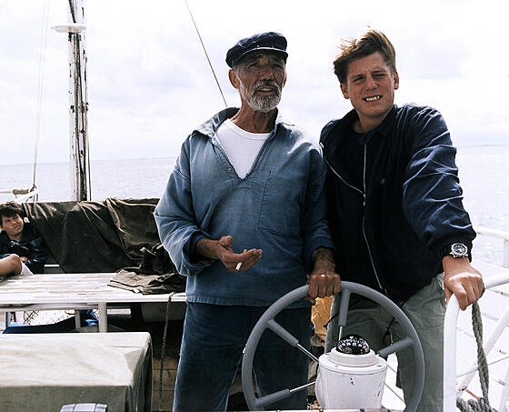 layout image (to proper size of the container)