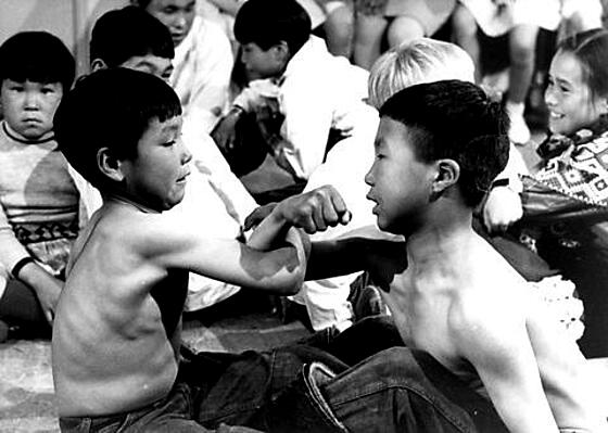 layout image (to proper size of the container)