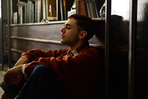 layout image (to proper size of the container)