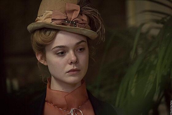 layout image (to proper size of the container)