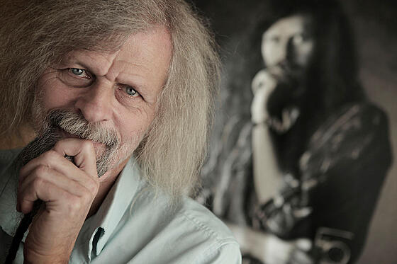 layout image (to proper size of the container)