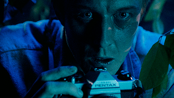 layout image (to proper size of the container)