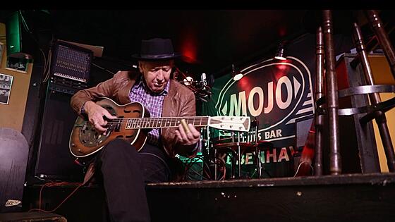 layout image (to proper size of the container)