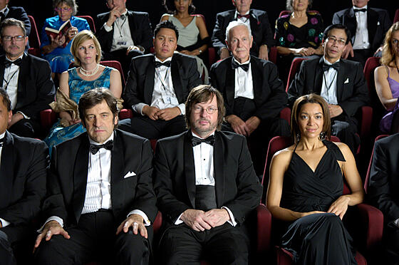 layout image (to proper size of the container)