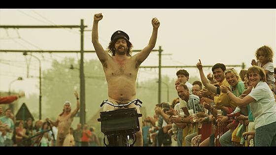 layout image (to proper size of the container)