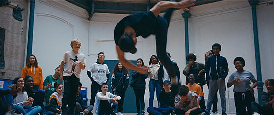 layout image (to proper size of the container)