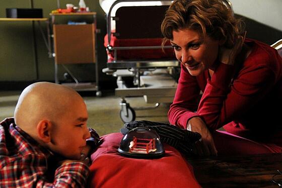 layout image (to proper size of the container)