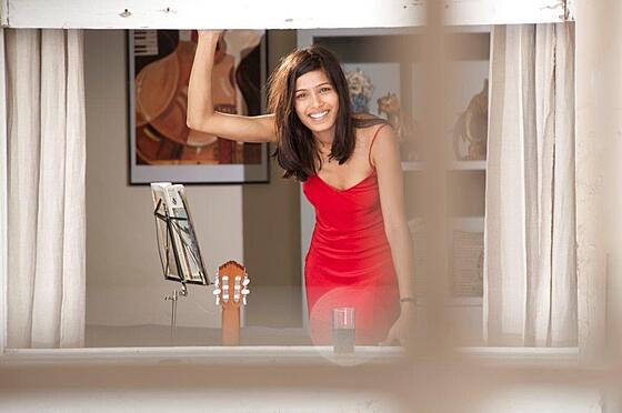 layout image (to proper size of the container)