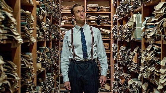 layout image (to proper size of the container)