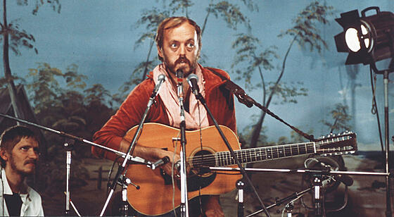 layout image (to proper size of the container)