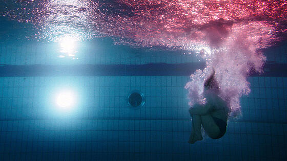 layout image (to proper size of the container)