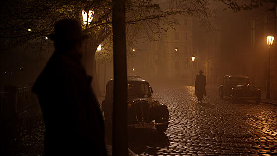 layout image (to proper size of the container)