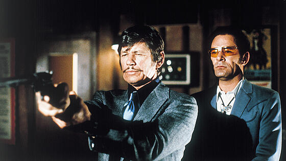 layout image (to proper size of the container)