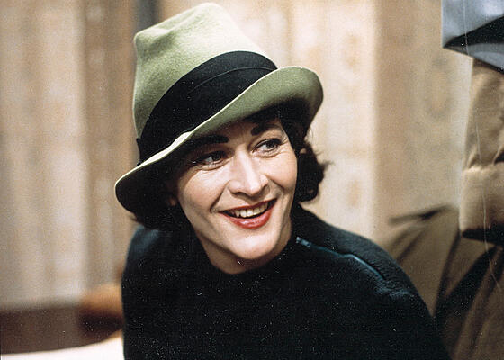 layout image (to proper size of the container)