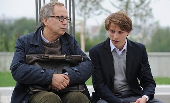 layout image (to proper size of the container)