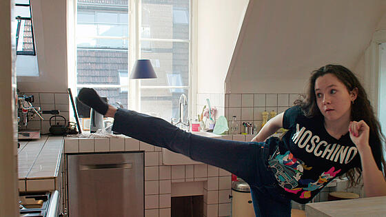 layout image (to proper size of the container)