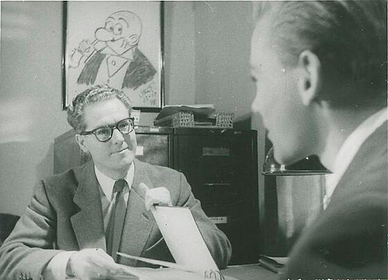 layout image (to proper size of the container)