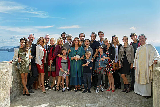 layout image (to proper size of the container)