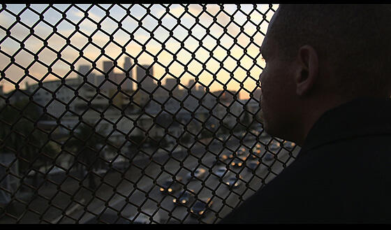 layout image (to proper size of the container)