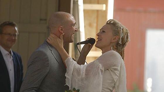 layout image (to proper size of the container)