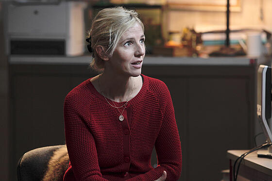 layout image (to proper size of the container)