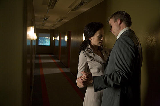 layout image (to proper size of the container)