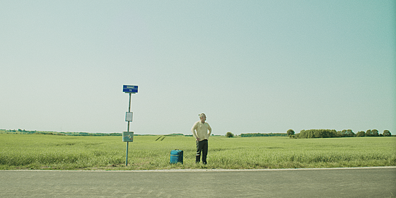 layout image (to proper size of the container)