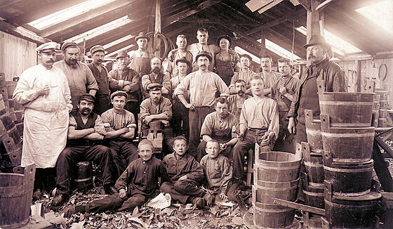 layout image (to proper size of the container)