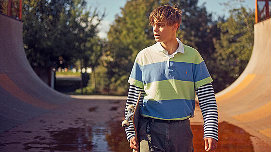 layout image (to proper size of the container)