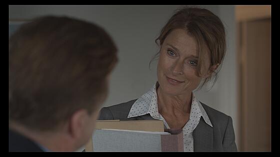 layout image (to proper size of the container)