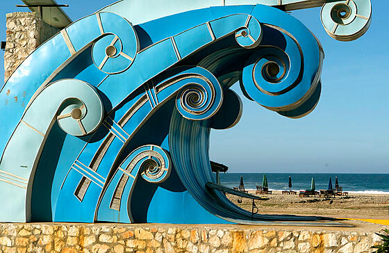 layout image (to proper size of the container)