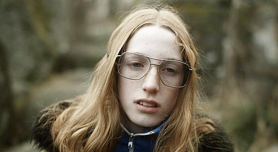 layout image (to proper size of the container)