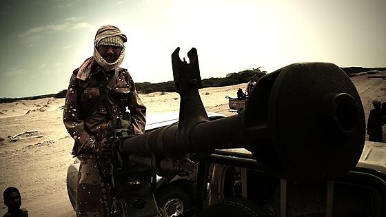 layout image (to proper size of the container)